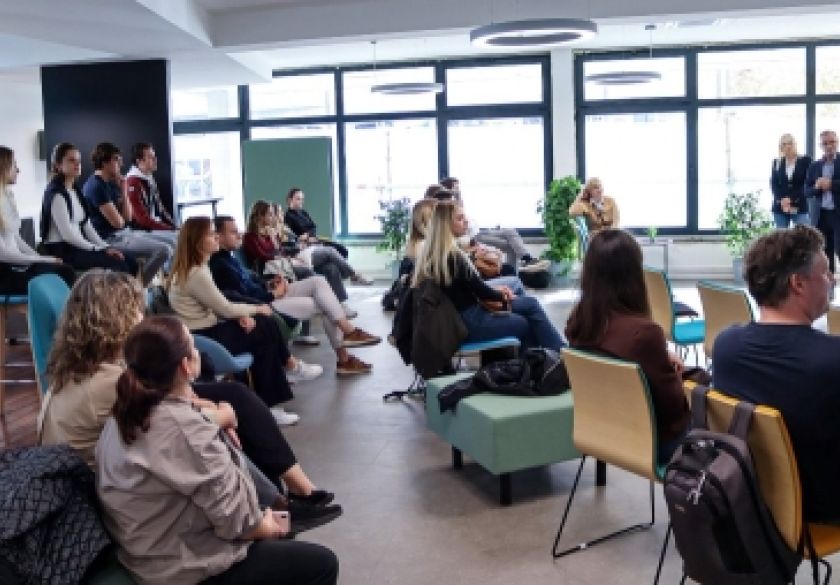 Budući liječnici upoznaju se sa radom zdravstvenih ustanova u Požeško-slavonskoj županiji