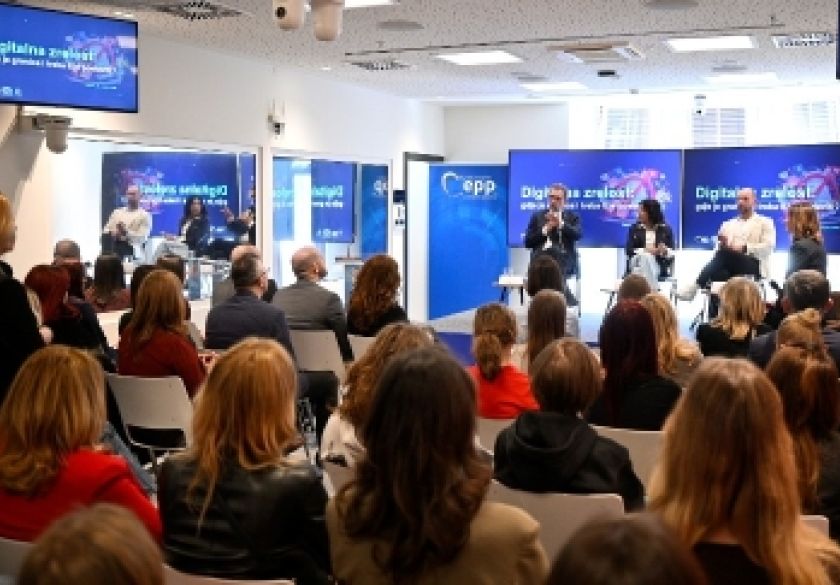 Digitalna sigurnost djece i mladih traži suradnju cijeloga društva - javna rasprava otvorila ključna pitanja