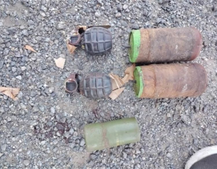 Građanin policiji predao topovski udar, ručne bombe i eksplozivne naprave