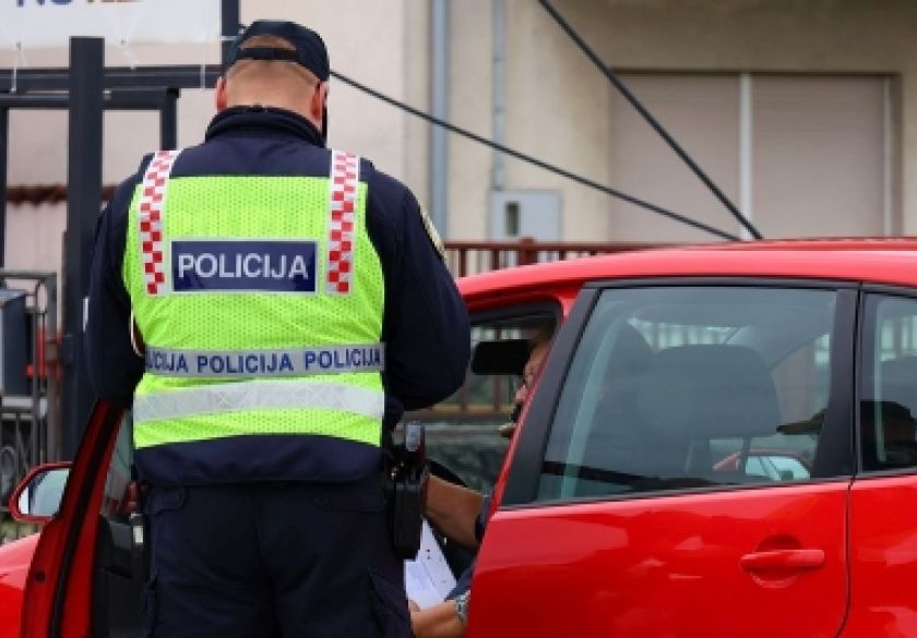 Unatoč izrečenoj zabrani upravljanja, upravljao vozilom pod utjecajem alkohola od 1,56 promila