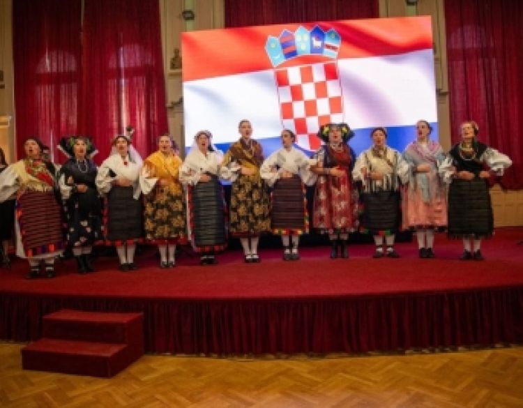 Slavonska tradicija zablistala u Sarajevu: Folklorni ansambl Požega u središtu svečanosti