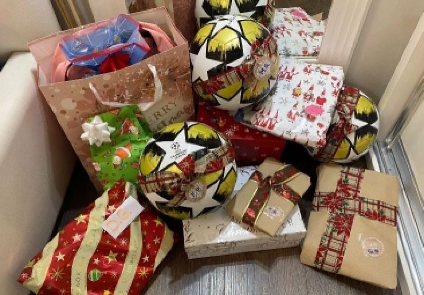 Građani diljem Hrvatske ispunili 135 dječjih želja iz boravaka Centra za nestalu i zlostavljanu djecu – rekordna godina za „Kutak dobrih djela“