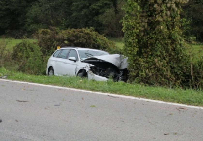 Dogodilo se 5 prometnih i dva bijega a 67-godišnji vozač nakon zanošenja vozila izazvao rotaciju vozila i prevrtanje - dalji smještaj nastavio u policiji