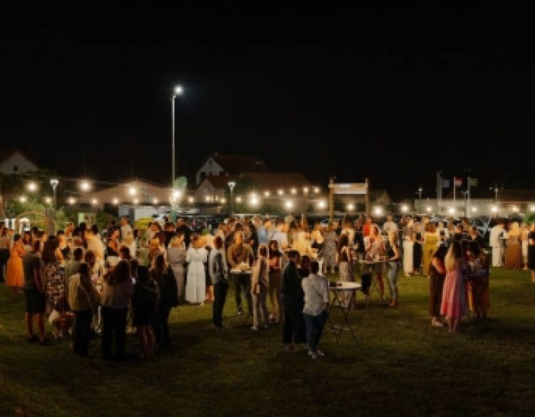 Šesti Gin Tonic Party na Zlatnom Lugu okupio brojne posjetitelje uz glazbu, gastronomiju i ljetnu atmosferu