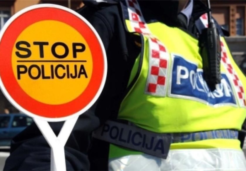 Bez vozačke dozvole, bez prometne dozvole i osobne 20-godišnjak vozio kroz Pleternicu - prijava vozaču i vlasniku vozila