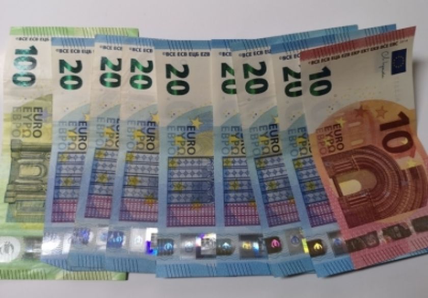 Osumnjičen je 36-godišnjak za sklapanje ugovora s teleoperaterom na štetu 66-godišnjaka a 69-godišnjaka prevarili prilikom kupnje uređaja za mjerenje glukoze