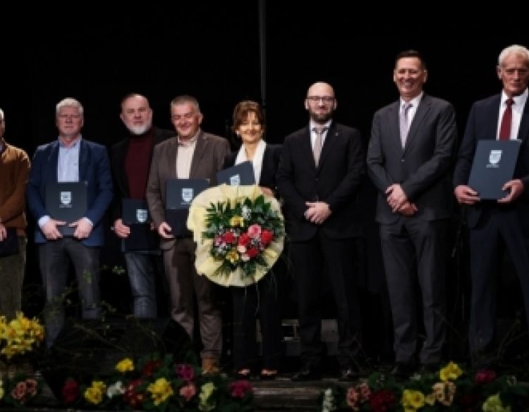 Svečanom sjednicom obilježen Dan grada Pakraca uz najavu Centra za humanoidnu robotiku i nagrade zaslužnim pojedincima i kolektivima