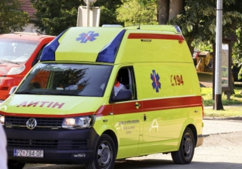 U prometnoj nesreći kod Blacka teško ozlijeđena 63-godišnja putnica