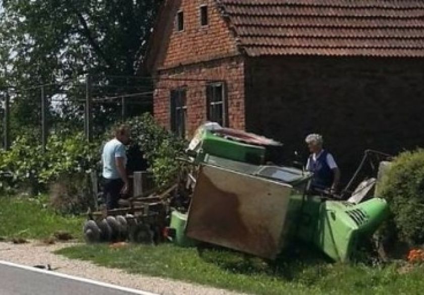 Zbog neprilagođene brzine 41-godišnjak u Poljani se zabio u plug koji je bio pridodan traktoru kojim je 48-godišnjak skretao ulijevo