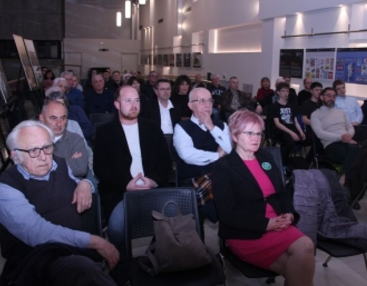 Održano uspješno predavanje o ratu u Ukrajini