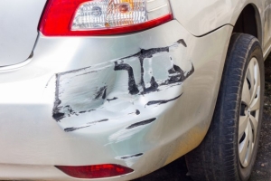 Nakon što je udario u drugi automobil u Pleternici 60-godišnji vozač pobjegao, ubrzo ga našli a napuhao je samo 1,73 promila