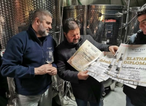 Sa Vino-kapa 2020. Zlatne diplome za svoja vina dobilo i Veleučilište u Požegi