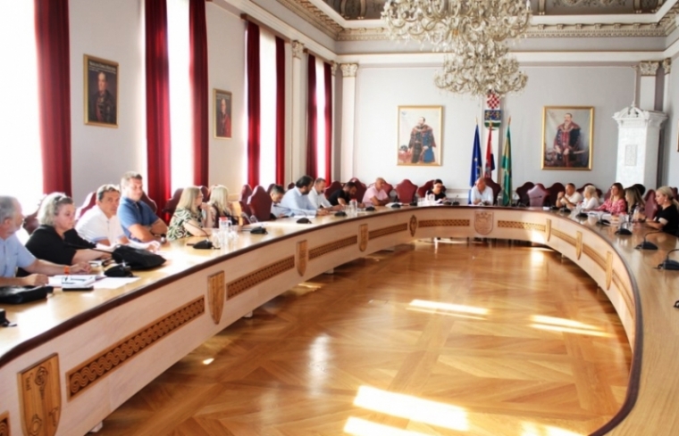 Uoči početka nove školske godine radni sastanak s ravnateljima osnovnih i srednjih škola