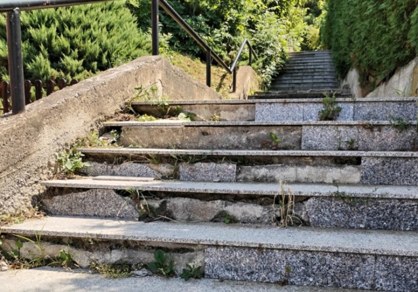 Grad Požega obavještava građane o sanaciji stuba u Ulici J. J. Strossmayera i zatvaranju za pješake