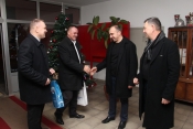 Gradonačelnik Neferović i župan Tomašević obišli u novogodišnjoj noći sve dežurne služne