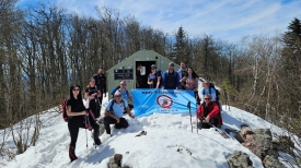 Pohod na Crni vrh na Uskrsni ponedjeljak - HPD Gojzerica Požega po zapadnom Papuku prekrivenom snijegom