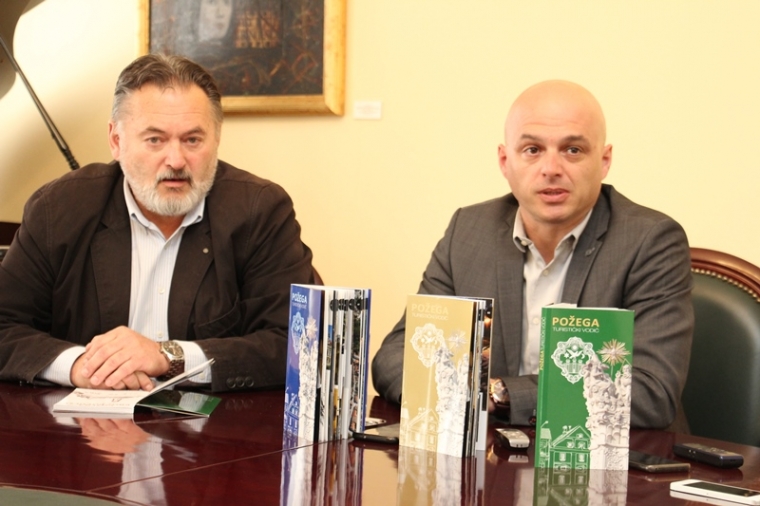 Vodič na korist sve brojnijih posjetitelja koji imaju rijetki gradovi