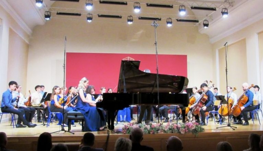 U velikoj koncertnoj dvorani Glazbene škole Požega Orkestar "Era Nova" održao simfonijski koncert