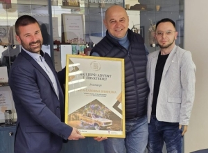 Za općinu Velika i najbolji Advent u kategoriji općina za 2023. godinu uručeno priznanje načelniku Robertu Hofmanu