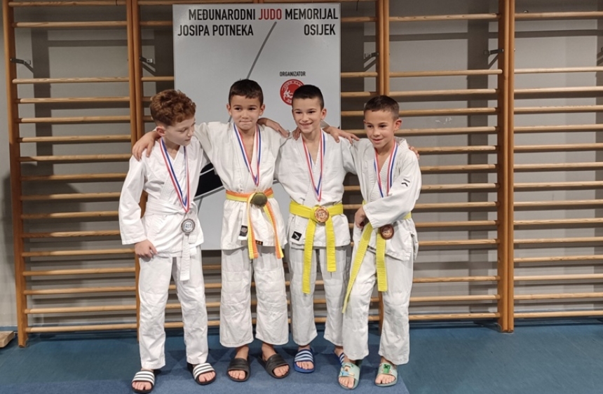 Na Međunarodnom judo turniru u Osijeku član JK "Judokan" Požega Jošua Ćuže osvojio zlatnu i srebrnu medalju