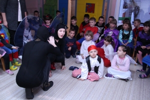 Slikovnica i bojanka „Leptir i mrav“ za djecu