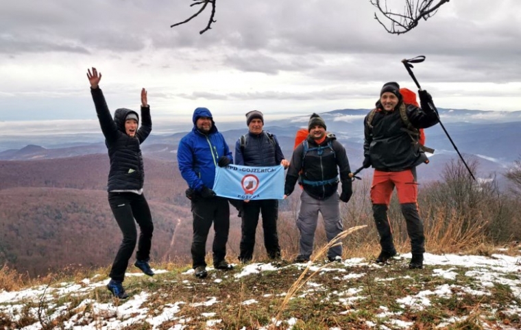 Planinari iz "Gojzerice" penjali najviši vrh Papuka i pohodili mjesto stradanja 11 hrvatskih branitelja