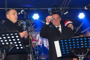 Novu godinu na otvorenom dočekalo tisuću Požežana