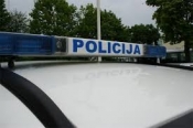 60-godišnja vozačica vožnjom unatrag udarila u parkirani automobil te se udaljila s mjesta nesreće - policija je pronašla