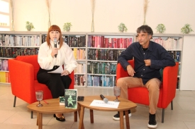 Predstavljena zbirka &quot;Fantastične ratne priče&quot; poznatog voditelja i pisca Krešimira Mišaka u Gradskoj knjižnici Požega