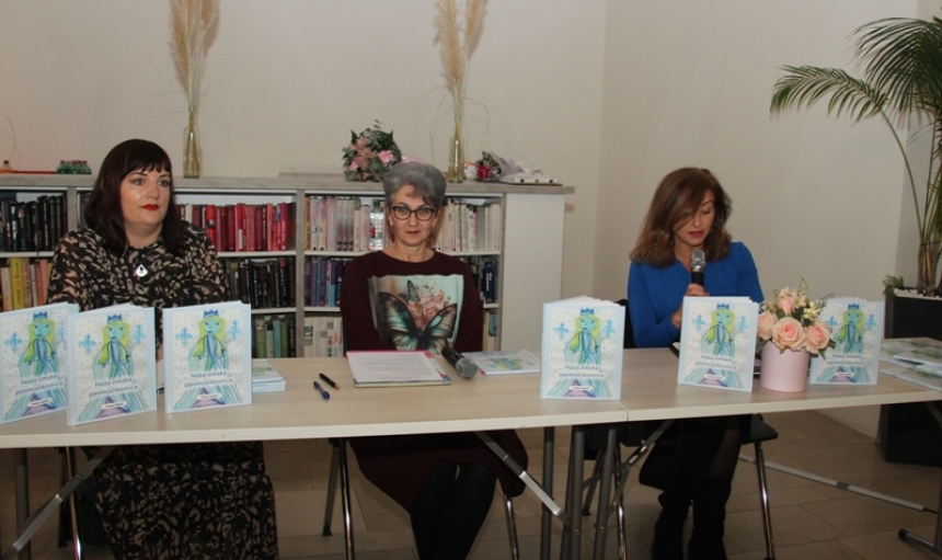 Na prepunoj Galeriji svjetlosti požeške knjižnice predstavljena "Naša zimska pjesmoslikovnica" autorice Irene Ivetić i učenika