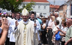 Zaređen novi požeški biskup msgr. Ivo Martinović