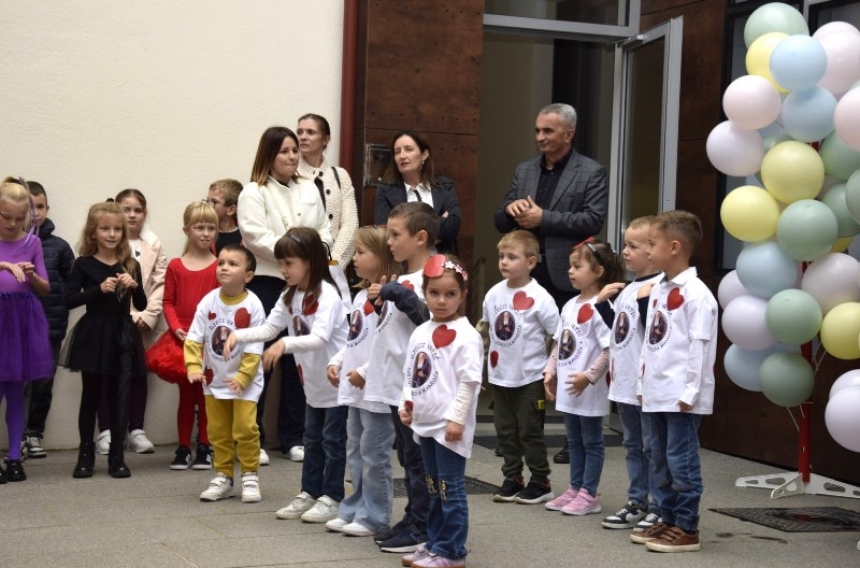 Veselo uz pjesmu, igrokaze i ples otvoren Dječji tjedan u Požegi u prvim danima listopada