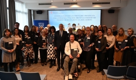 Potpisivanje i dodjela Ugovora za provedbu projekata organizacija civilnog društva usmjerenih podršci roditeljstvu za 2025. godinu