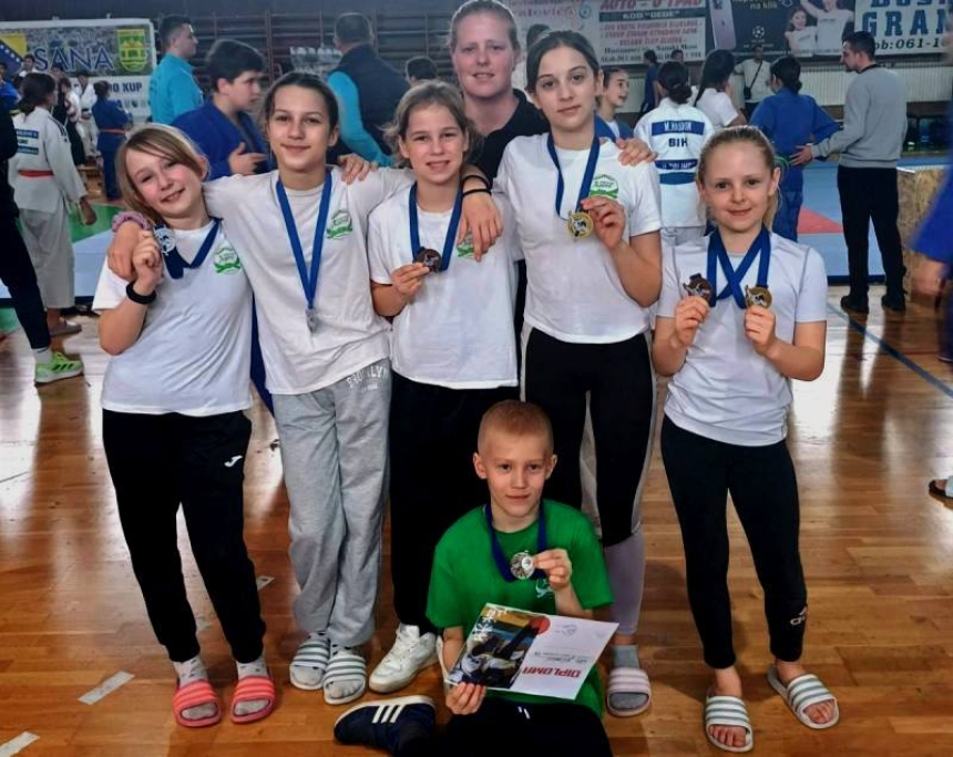Judo klub "Jigoro" iz Jakšića imao je izvrstan nastup na Međunarodnom Judo turniru u Sanskom Mostu