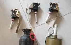 Prilikom čišćenja tavana u Golom brdu 28-godišnjak pronašao upaljače za ručnu bombu