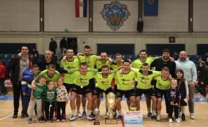 Krenulo 34. izdanje požeškog Božićnog malonogometnog turnira 2025. prvim utakmicama - tko su bili pobjednici na dosadašnjim turnirima