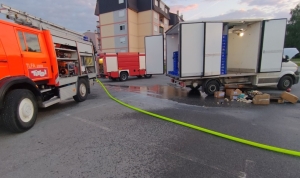 Došlo je do požara rashladnog uređaja teretnog automobila kojim je upravljao 33-godišnjak