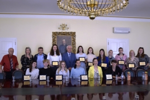 Igračice ŽKK Plamen Požega, viceprvakinje Hrvatske na prijemu kod gradonačelnika Požege