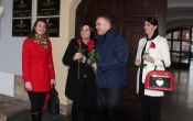 Gradonačelnik Neferović čestitao Međunarodni dan žena uz crvene ruže
