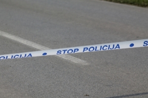 Dogodile su se 4 prometne nesreće a u Požegi 22-godišnji vozač uslijed neprilagođene brzine udario u betonski stup i metalnu ogradu