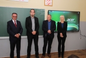Požeško-slavonska županija osigurala pametne ploče za sve osnovne škole na području županije