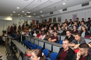 Sedamdesetak studenata sa 30 fakulteta prezentiralo maturantima mogućnosti studiranja