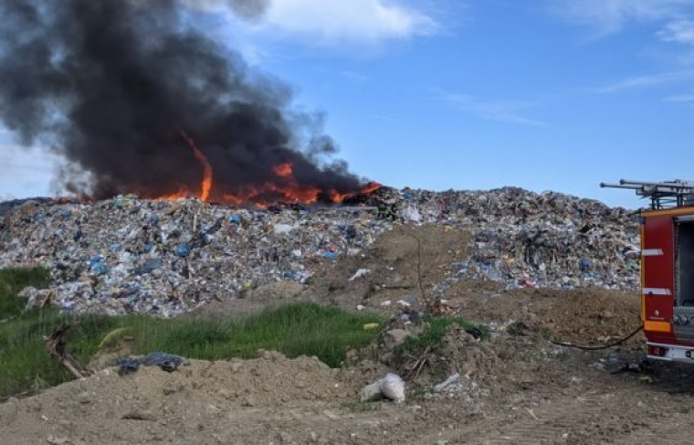 Došlo je do požara na odlagalištu komunalnog otpada u Alilovcima &quot;Vinogradine&quot;