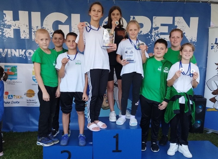 Judo klub "Jigoro" se vratio s Međunarodnom Judo turnira u Vinkovcima s 8 medalja i 2 pehara
