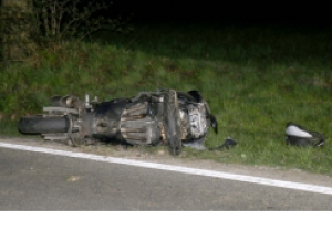 U slijetanju motocikla ozlijeđena 23-godišnjakinja a 22-godišnji vozač dobio kaznenu prijavu