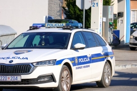 Zbog nedovoljnog razmaka udarili bočnim ogledalima, a 77-godišnjak bio i pod utjecajem alkohola