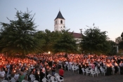 Brojni hodočasnici i ove godine pjesmom i molitvom pozdravili Gospu Voćinsku