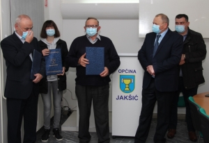 Dan općine Jakšić obilježen polaganjem vijenaca za poginule branitelje i dodjelom godišnjih nagrada zaslužnim pojedincima