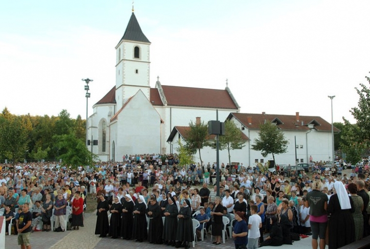 Najavljena svetkovina Velike Gospe i Hodočašće obitelji s brojnom djecom u Svetištu Gospe Voćinske
