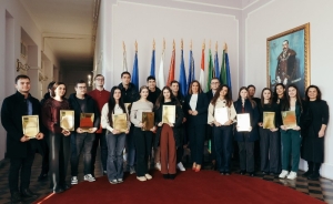 Uručeni ugovori stipendistima Požeško-slavonske županije - 18 studenata  tri kategorije